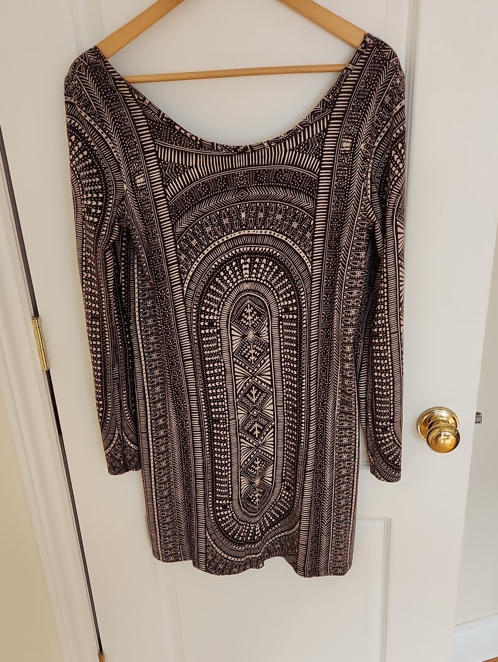 Low Cut Back Patterned Dress - Picture 1 of 6